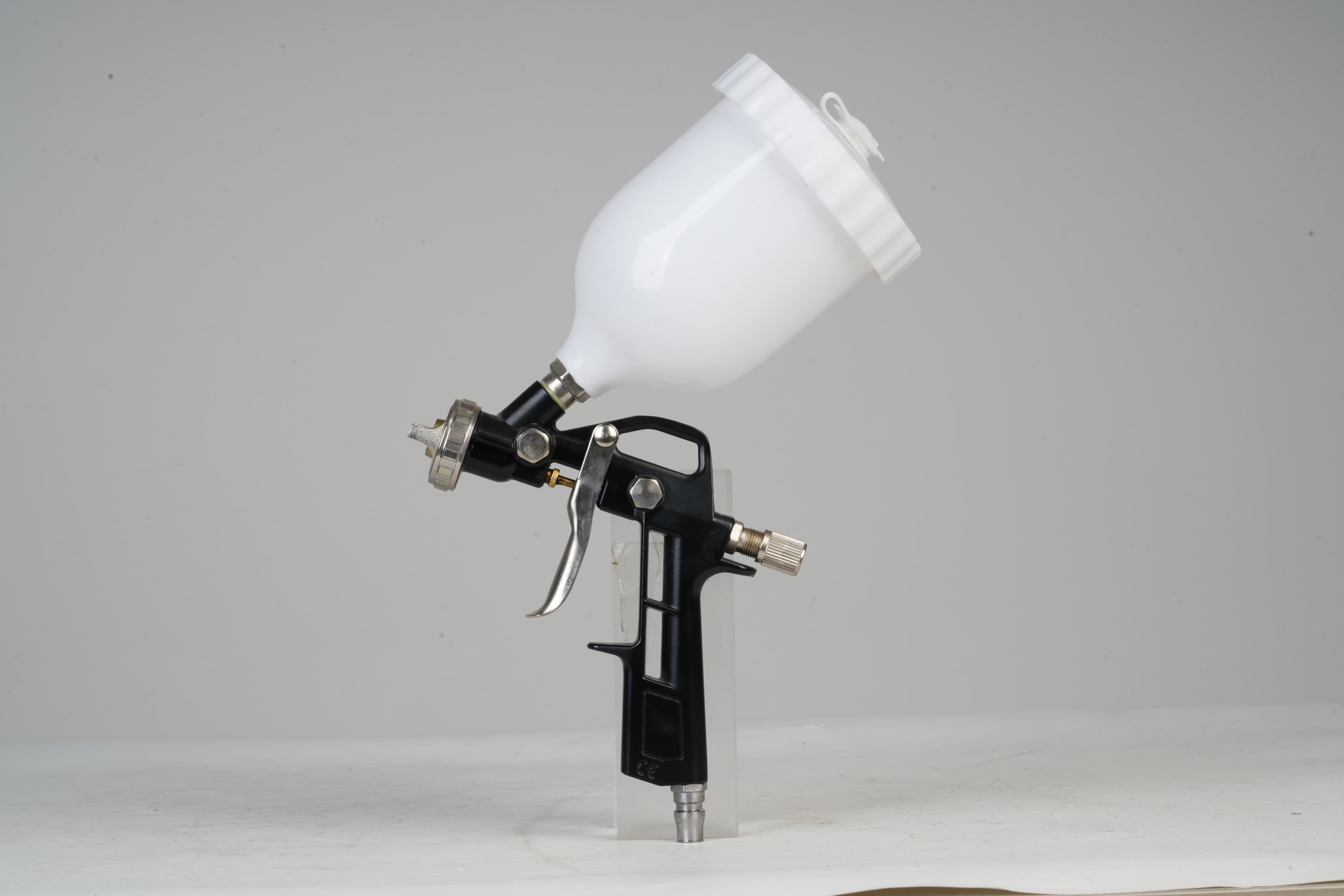 Air spray gun with gauge, 1.5 mm nozzle